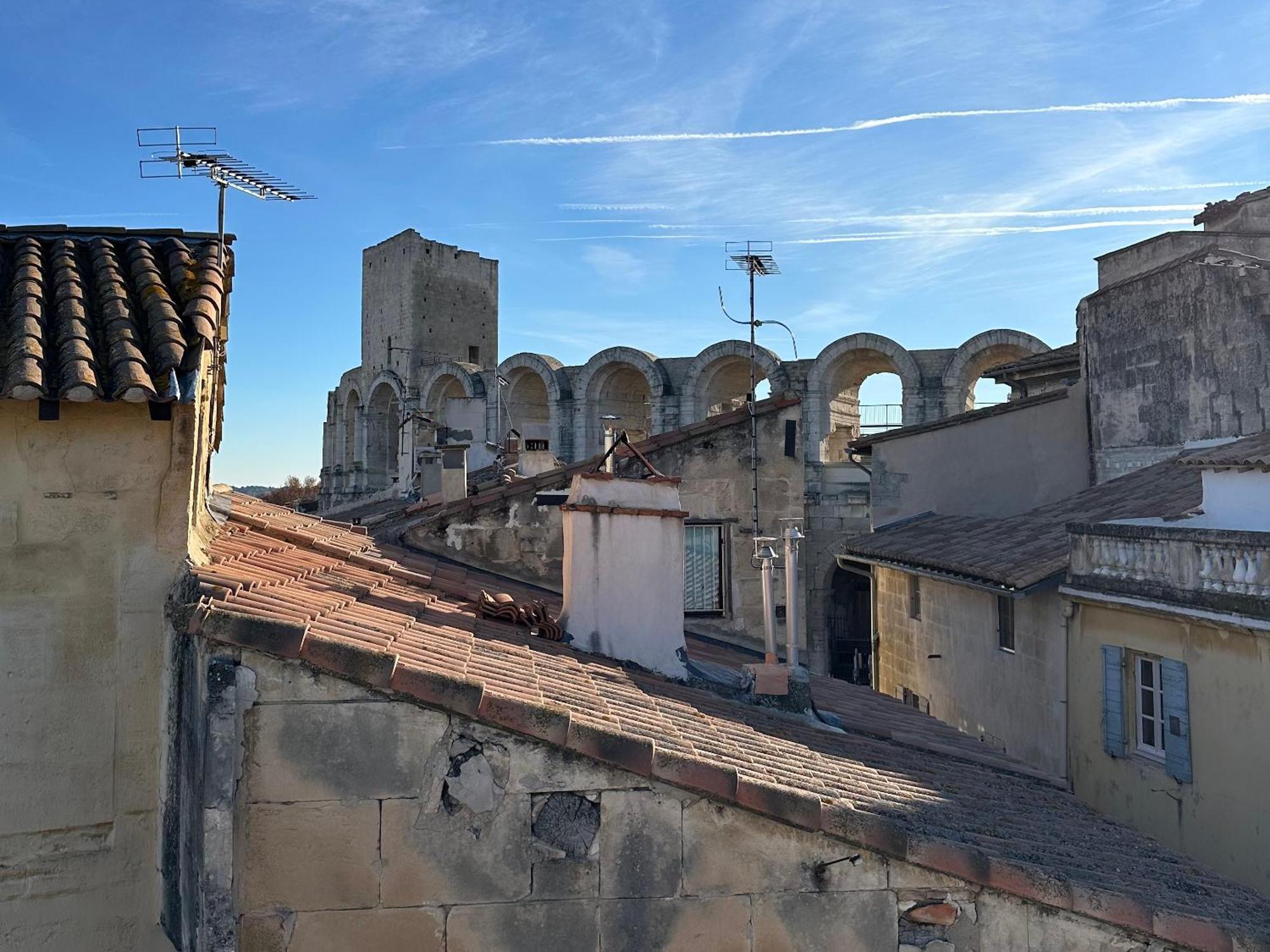 La Maison Des Hautures Arles Luaran gambar