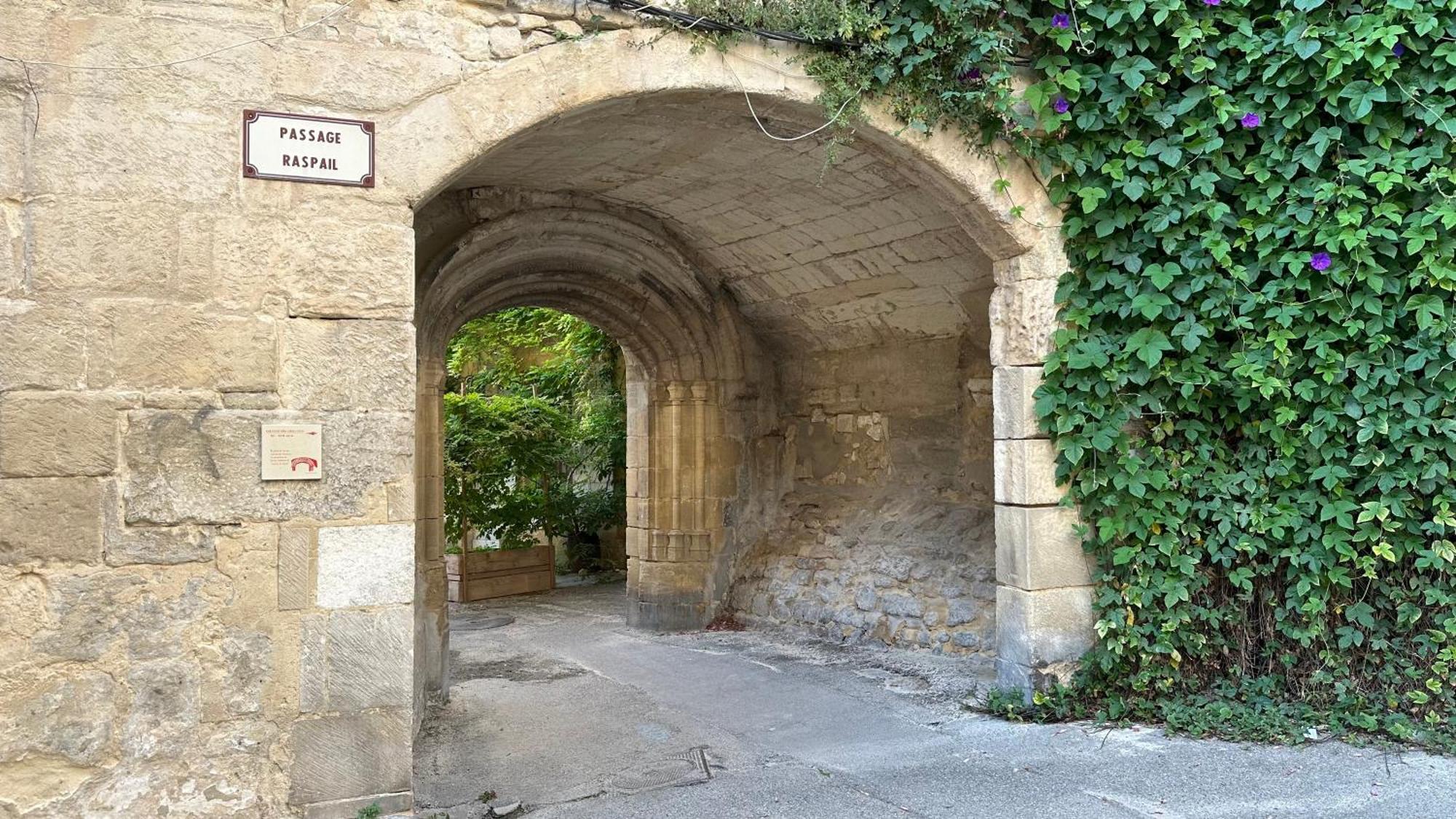 La Maison Des Hautures Arles Luaran gambar